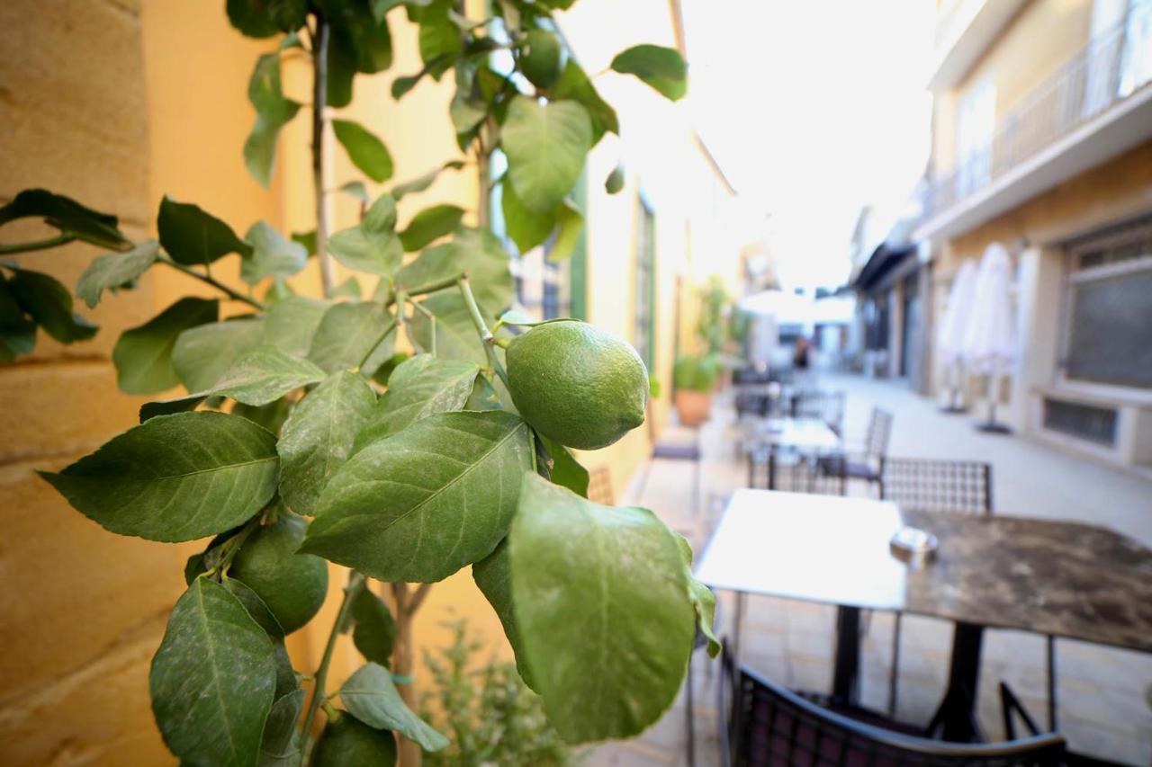 Madama Residence Nicosia Buitenkant foto